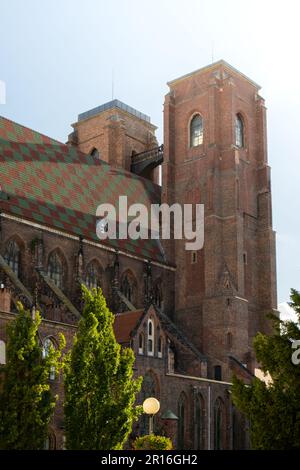 Breslau, Polen Mai 2023 zentraler Marktplatz Breslau mit alten Häusern. Historische Hauptstadt Schlesiens, Europa. Gebäude im Rathausstil. Altstadt-Wahrzeichen-Kathedralen-Kirche. Reiseziel Stockfoto