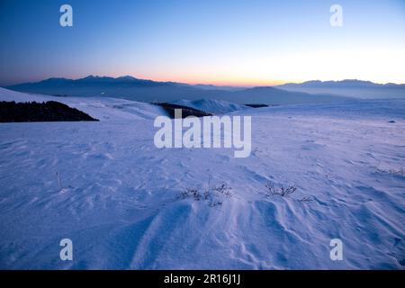 Das Hochland des Mount Kirigamine bei Twilght Stockfoto