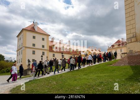 VALTICE, TSCHECHISCHE REPUBLIK - MAI 7. 2023: Schloss Valtice, Kulturlandschaft Lednice-Valtice, UNESCO-Weltkulturerbe. Valtice ist einer der größten Stockfoto