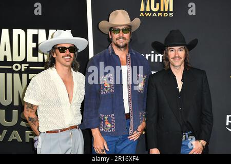 Frisco, USA. 11. Mai 2023. Midland nimmt am 11. Mai 2023 in Frisco, Texas, an den Academy of Country Music Awards 58. im Ford Center im The Star Teil. Foto: Casey Flanigan/imageSPACE/Sipa USA Kredit: SIPA USA/Alamy Live News Stockfoto