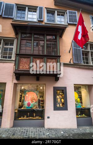 Augustinergasse, eine mittelalterliche Gasse, die heute Teil der Fußgängerzone der Innenstadt ist, Altstadt, Zürich, Schweiz Stockfoto