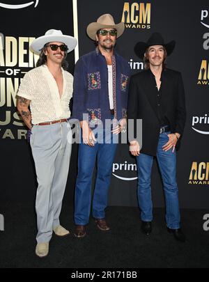 Frisco, USA. 11. Mai 2023. Midland trifft am 11. Mai 2023 bei den Academy of Country Music Awards 58. ein, die im Ford Center im Star in Frisco, Texas, abgehalten werden. © Tammie Arroyo/AFF-USA.com Guthaben: AFF/Alamy Live News Stockfoto