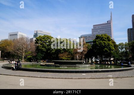 Der Brunnen funktioniert nicht aufgrund des Stromausfalls im Hibiya Park Stockfoto