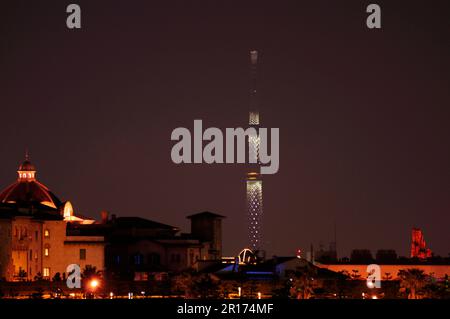 TDL (Teil A) und Skytree beleuchtet Stockfoto