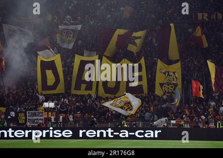 Rom, Latium. 11. Mai 2023. Roma-Fans beim Fußball Europa League Roma gegen Bayer Leverkusen am 11. Mai 2023 im Olympiastadion Rom, Italien. Photographer01 Kredit: Unabhängige Fotoagentur/Alamy Live News Stockfoto