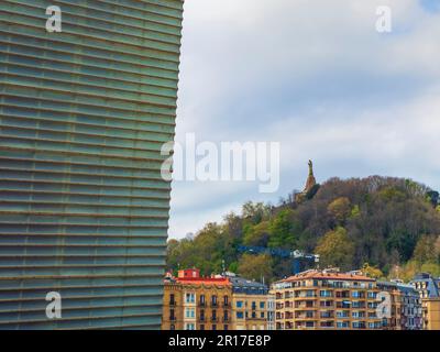 Fassade der zeitgenössischen Architektur des San Sebastian Conference Centre Stockfoto