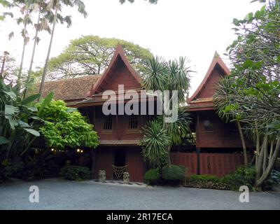 Thailand, Bangkok: Jim Thompson's House, eine Sammlung traditioneller thailändischer Gebäude, ist jetzt ein Museum mit seiner Sammlung ethnografischer Kunst. Stockfoto