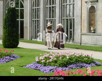 England, Cheshire: Spaziergang auf der Orangerie Terrace im Lyme Park, House and Garden (National Trust), seit 550 Jahren Heimat der Legh-Familie. Stockfoto