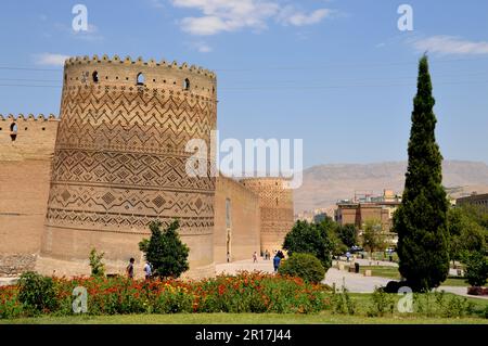 Iran, Shiraz: ARG-e Karim Khan (Zitadelle) wurde in der frühen Zand-Zeit als Teil des königlichen Hofes von Karim Khan erbaut. Es hat vier Ecktürme Stockfoto