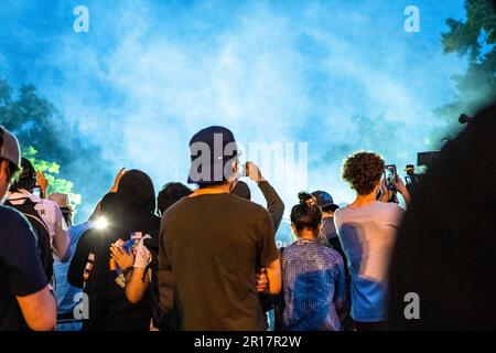 BLM-Demonstranten versammeln sich am 30 2020. Mai vor dem Weißen Haus Stockfoto