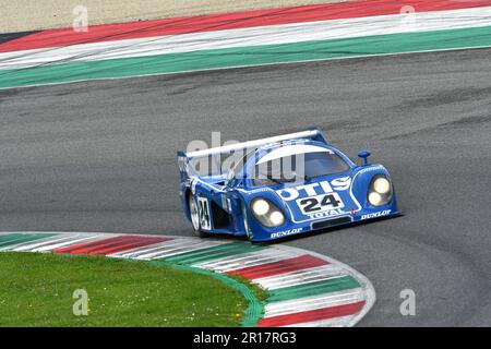 Scarperien, 2. April 2023: Rondeau M382. Jahr 1982 Ex Henri Pescarolo in Aktion während Mugello Classic 2023 auf dem Mugello Circuit in Italien. Stockfoto