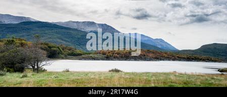 Panoramablick auf Bahia Lapataia, in der Nähe von Ushuaia, Argentinien Stockfoto