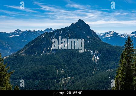 Eine gemütliche Wanderung von Zoeblen Zugspitzblick zum Schoenkahler im wunderschönen Tannheimer Valley Stockfoto