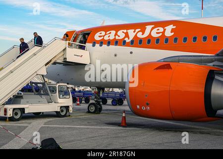 EasyJet, Fluggesellschaft, Flugzeug, Orange, Airbus Stockfoto