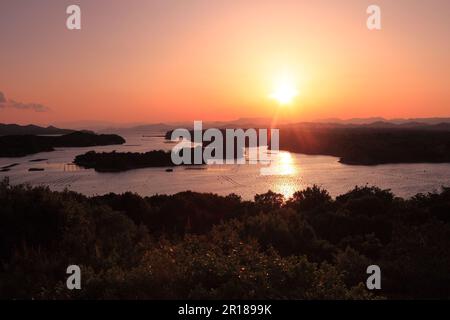 Ago Bay und Sonnenuntergang Stockfoto