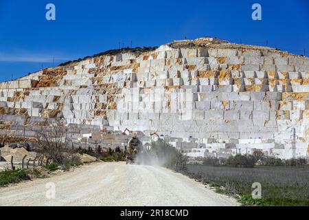 Kalkstein, Marmorsteinbruch in der westlichen Türkei, Marmor, Steinbruch Stockfoto