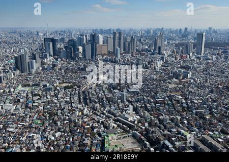 Nakano Shimbashi Station Luftaufnahme von der westlichen Seite in Richtung Shinjuku, Metropolitan, Skytree Gegend Stockfoto