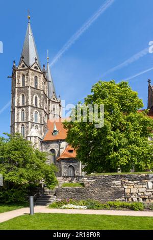 Kostel a zvonice sv. Bartloměje (Petr Parléř, gotika, národní kulturní památka), Kolín, Středočeský kraj, Česká republika / gotische st. Bartholomew c Stockfoto