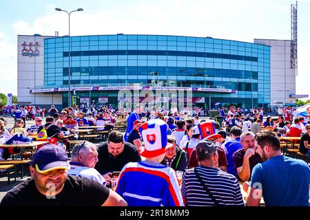 Riga, Lettland. 12. Mai 2023. Tschechische Hockeyfans vor der Weltmeisterschaft 2023 spielen Gruppe B gegen die Slowakei in Riga, Lettland, 12. Mai 2023. Kredit: David Tanecek/CTK Photo/Alamy Live News Stockfoto