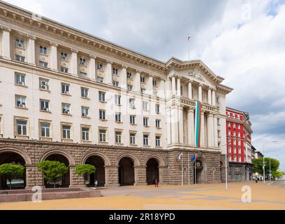 Sofia, Bulgarien. Mai 2023. Außenansicht des Ministerratsgebäudes im Stadtzentrum Stockfoto
