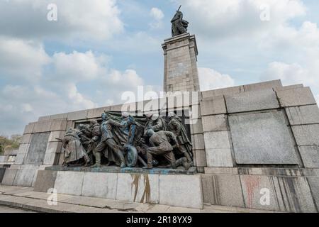 Sofia, Bulgarien. Mai 2023. Detail des Denkmals der Sowjetarmee in einem Park im Stadtzentrum Stockfoto