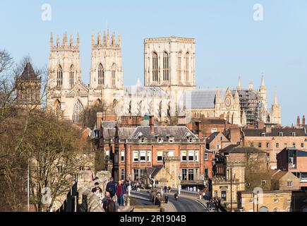 York Minster aus Sicht der Stadtmauern von York, Yorkshire, England Stockfoto