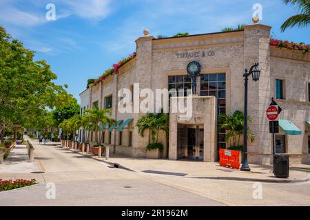 Palm Beach, FL, USA - 11. Mai 2023: tiffany and Co auf Worth Avenue Palm Beach Stockfoto