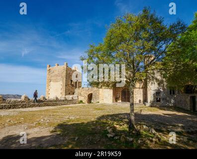 Die befestigte Santuari de la Mare de Deu del Puig auf dem Gipfel von Puig de Maria außerhalb von Pollenca im Tramuntana-Gebirge von Mallorca Spanien Stockfoto