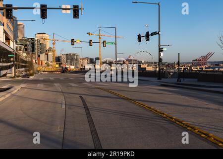 Seattle, USA. 27. April 2023. Die neue Alaska Way Straße, die am Ufer eröffnet wird. Stockfoto