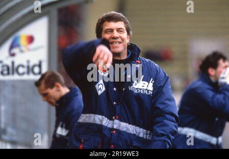 Kaiserslautern, Deutschland. 12. Mai 2023. firo: Fußball: Fußball: Fotos archivieren, Foto archivieren, Bilder archivieren, 1. Bundesliga Staffel 1992/1993, 92/936, SV Werder Bremen Otto Rehhagel, Trainer, Halbfigur Kredit: dpa/Alamy Live News Stockfoto