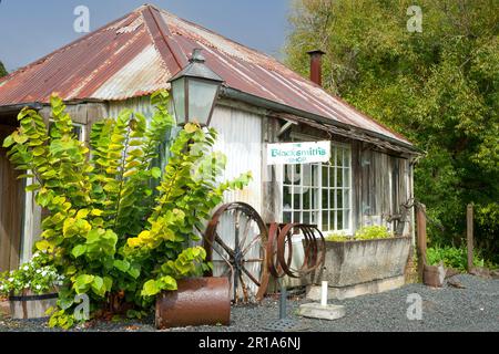 Kerikeri neuseeland - 3 2011. März; alte historische Schmiede und Touristenattraktion mit leichten Renovierungsarbeiten Stockfoto