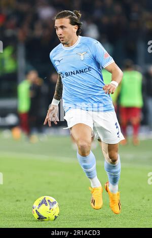 Rom, Italie. 12. Mai 2023. Luca Pellegrini aus Latium in Aktion während der italienischen Meisterschaft ein Fußballspiel zwischen SS Lazio und US Lecce am 12. Mai 2023 im Stadio Olimpico in Rom, Italien - Photo Federico Proietti/DPPI Credit: DPPI Media/Alamy Live News Stockfoto