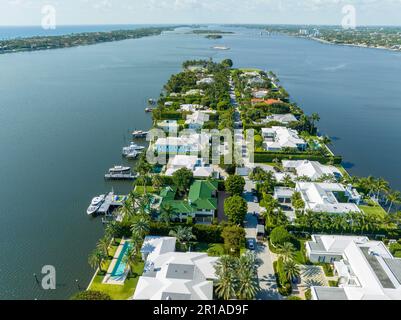 Luxuriöse Herrenhäuser auf Everglades Island Palm Beach FL Stockfoto