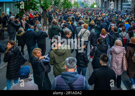 12. Mai 2023, Belgrad, Serbien, Protest gegen Gewalt, die durch Massenschießereien in der Belgrader Schule und in Mladenovac, Stadt bei Belgrad, ausgelöst wurde Stockfoto