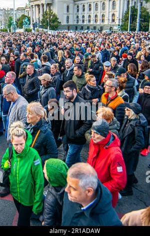 12. Mai 2023, Belgrad, Serbien, Protest gegen Gewalt, die durch Massenschießereien in der Belgrader Schule und in Mladenovac, Stadt bei Belgrad, ausgelöst wurde Stockfoto