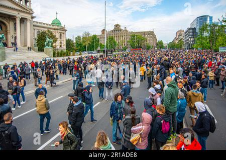 12. Mai 2023, Belgrad, Serbien, Protest gegen Gewalt, die durch Massenschießereien in der Belgrader Schule und in Mladenovac, Stadt bei Belgrad, ausgelöst wurde Stockfoto