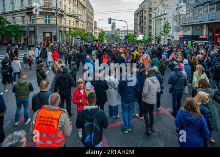 12. Mai 2023, Belgrad, Serbien, Protest gegen Gewalt, die durch Massenschießereien in der Belgrader Schule und in Mladenovac, Stadt bei Belgrad, ausgelöst wurde Stockfoto