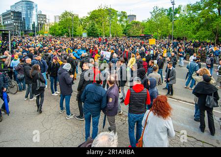 12. Mai 2023, Belgrad, Serbien, Protest gegen Gewalt, die durch Massenschießereien in der Belgrader Schule und in Mladenovac, Stadt bei Belgrad, ausgelöst wurde Stockfoto