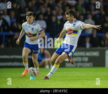 Warrington, Cheshire, England, 12. Mai 2023. Stefan Ratchford von Warrington erhält einen Elfmeter, während die Warrington Wolves V Hull Kingston Rovers im Halliwell Jones Stadium, der Betfred Super League, spielen. (Bild: ©Cody Froggatt/Alamy Live News) Stockfoto