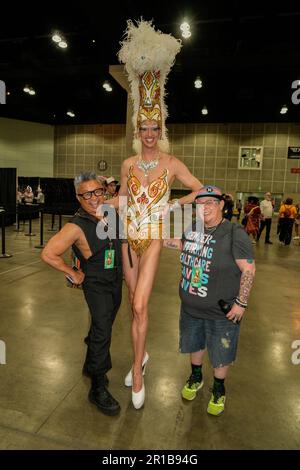 Los Angeles, Kalifornien, USA. 12. Mai 2023. The 2023 Rupaul DragCon, Day 1, im LA Convention Center in Los Angeles, Kalifornien, Freitag, 12. Mai 20223 Gutschrift: Jennifer Graylock/Alamy Live News Stockfoto