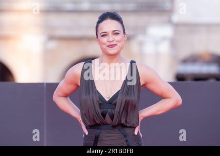 Rom, Italien. 12. Mai 2023. Schauspielerin Michelle Rodriguez nimmt am 12. Mai 2023 an der Premiere des Films „Fast X“ vor dem Kolosseum in Rom Teil (Foto: Matteo Nardone/Pacific Press). Kredit: Pacific Press Production Corp./Alamy Live News Stockfoto