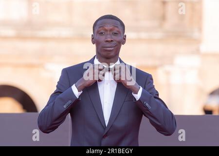 12. Mai 2023, Rom, Italien: Khaby Lame besucht die Premiere des Films „Fast X“ vor dem Kolosseum in Rom am 12. Mai 2023 (Kreditbild: © Matteo Nardone/Pacific Press via ZUMA Press Wire) NUR REDAKTIONELLE VERWENDUNG! Nicht für den kommerziellen GEBRAUCH! Stockfoto