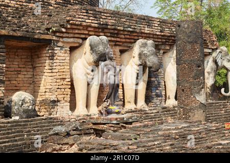 Wat Chang Lom in der historischen Stadt Sukhothai, Thailand, gilt als erste Hauptstadt von Siam Stockfoto