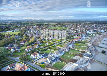 Middleton Sea und Elmer in West Sussex in Südengland, Luftfoto. Stockfoto