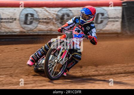 James Pearson in Aktion für Belle Vue Cool Running Colts während des Spiels der National Development League zwischen Belle Vue Colts und Oxford Chargers im National Speedway Stadium, Manchester, am Freitag, den 12. Mai 2023. (Foto: Ian Charles | MI News) Guthaben: MI News & Sport /Alamy Live News Stockfoto