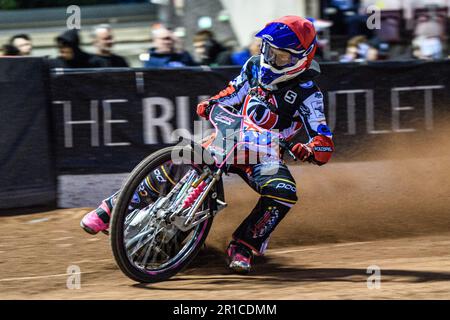 James Pearson in Aktion für Belle Vue Cool Running Colts während des Spiels der National Development League zwischen Belle Vue Colts und Oxford Chargers im National Speedway Stadium, Manchester, am Freitag, den 12. Mai 2023. (Foto: Ian Charles | MI News) Guthaben: MI News & Sport /Alamy Live News Stockfoto