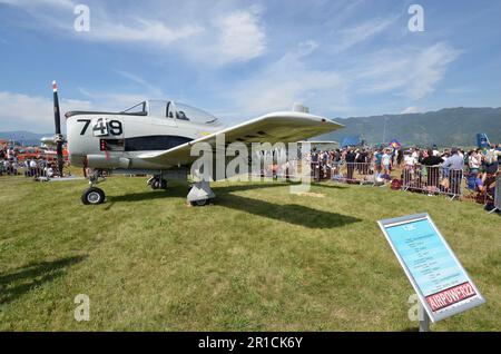 Zeltweg, Österreich - 03. September 2022: Öffentliche Flugschau in der Steiermark mit der Bezeichnung Airpower 22, North American Aviation T-28 Trojan ist ein radial-motorischer Militärtraz Stockfoto