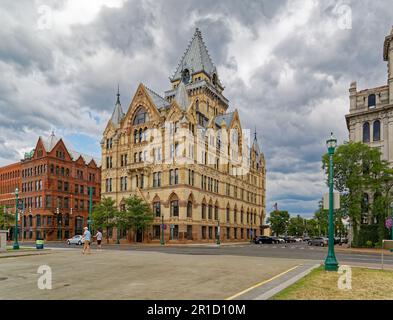 Die Bank of America befindet sich jetzt im Syracuse Savings Bank Building am Clinton Square, dem ehemaligen Pfad des Erie Canal. Stockfoto