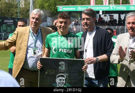 Münster, Deutschland. 13. Mai 2023. firo: 05/13/2023-Fußball, Fußball, Saison der regionalen Liga, 2022/2023, regionale Liga West, Rückkehrrunde, 34. Spieltag SC Preussen Munster, SCP, Prussia Münster - Rot Weiss Ahlen Abschied, by, Nicolai Remberg Kredit: dpa/Alamy Live News Stockfoto