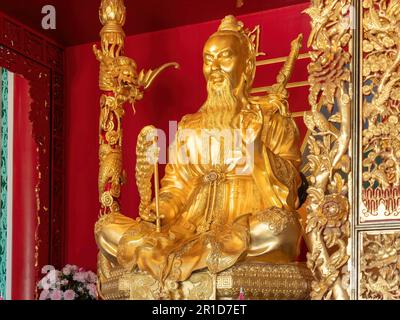 Lu Dongbin Statue in Viharn Sien, einem chinesisch-thailändischen Museum und Schrein in der Nähe von Wat Yan in Huai Yai, in der Nähe von Pattaya, Chonburi Provinz Thailand. Stockfoto